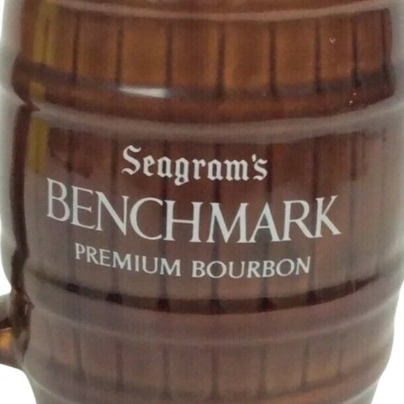 Seagrams Benchmark Premium Bourbon Barrel Ceramic Pitcher Vintage Whiskey Jug - Picture 2 of 7